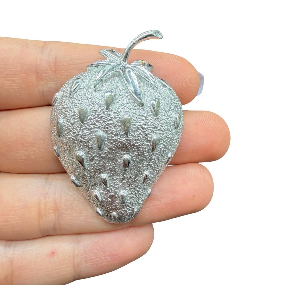Vintage Jewelry Silver Tone Strawberry Silver Tone Sarah Coventry Brooch Pin